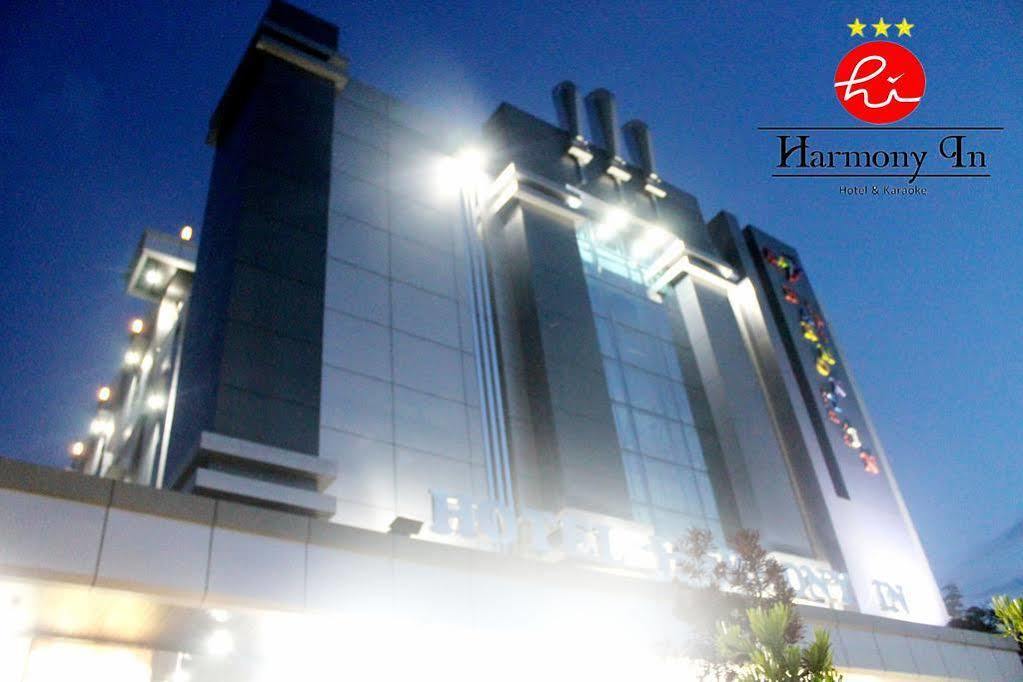Hotel Harmony In Pontianak Exteriér fotografie